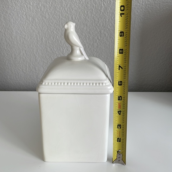 THRESHOLD China All White Square Jar With Cardinal Lid - Picture 14 of 15